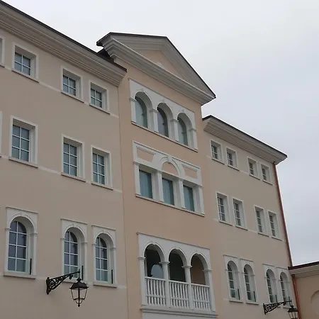 Quirinus Venetia Apart Otel Mestre