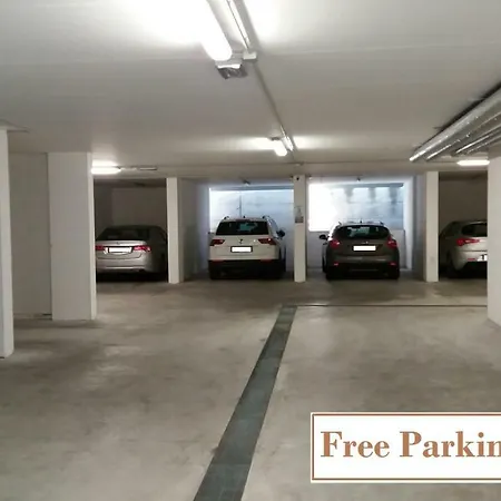 奎里努斯威尼斯公寓式酒店 4*