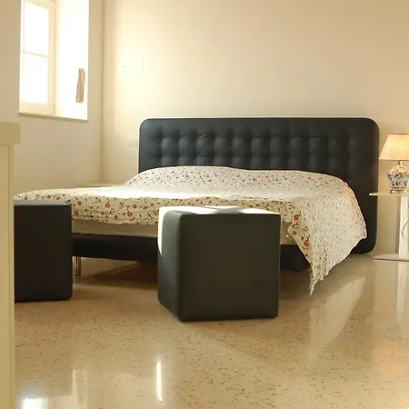 Quirinus Venetia Hotel apartamentowy 4*